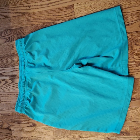 (S) Under Armour Loose Fit HeatGear Basketball Shorts Sporty Classic Gym Workout - Picture 9 of 10